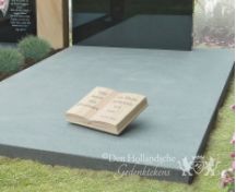 Dubbel grafmonument van natuursteen met kruis foto 4