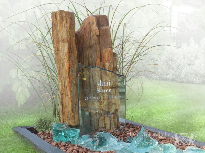 Natuurlijk grafmonument met gebrokkeld glas foto 1