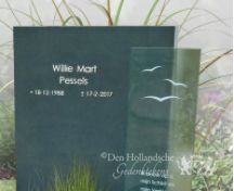 Natuursteen grafsteen met glazen letterplaat foto 2