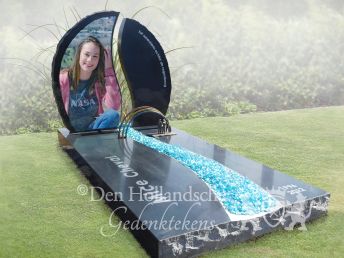 Grafmonument met foto op glas