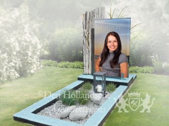 Grafmonument met glazen fotoprint en versteend hout