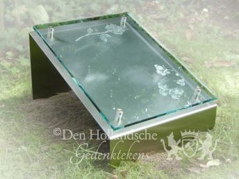 Urnenmonument met glas en RVS